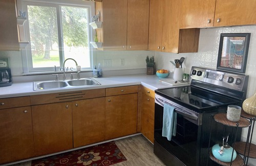 Cedarburg House | Townhome Walking Distance to Downtown Cedarburg