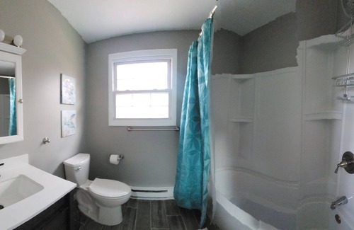 Methuen House | Townhouse conveniently located just mins from UMass Lowell and Phillips Academy.