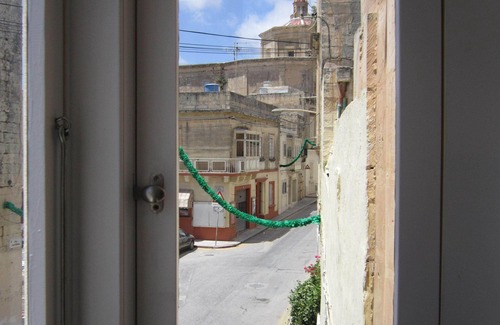 Zebbug House | Townhouse Twenty:Luxurious and Romantic for and Unforgettable Holiday .