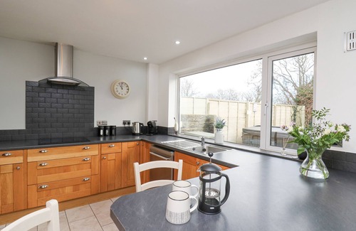 New Quay Cottage | TOWYN HALL, pet friendly, country holiday cottage in New Quay