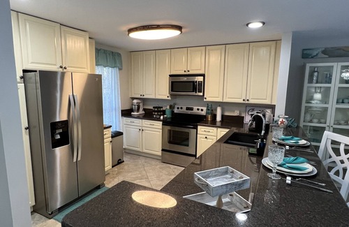 Palm Valley House | TPC Sawgrass Coastal Retreat-Pool, Hot tub, golf, beach, pickle ball Mayo Clinic