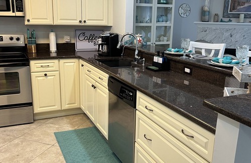 Palm Valley House | TPC Sawgrass Coastal Retreat-Pool, Hot tub, golf, beach, pickle ball Mayo Clinic