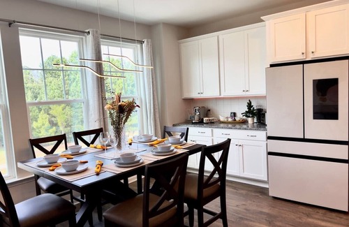 Durham Villa | TPV - Villa Leopolda - Executive Home w/Pools&Gym