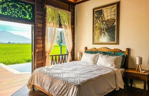 Kampung Lubok Setol Villa | Traditional Malay Studio Villa with Private Pool, 2-4 Pax WIFI