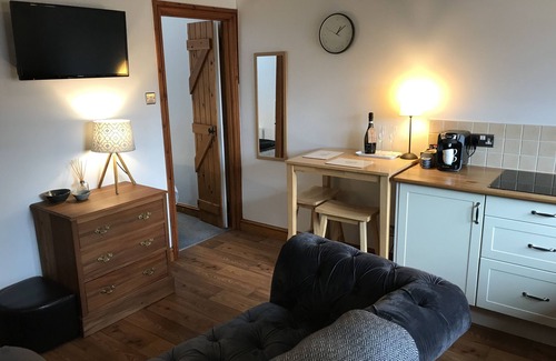 Crooklands Cottage | Traditional Lakeland Hideaway Cottage for two, close to the Lakes and Dales