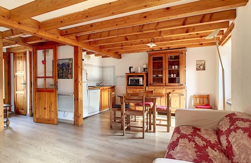 Llo House | Traditional mountain house
