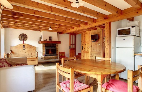 Llo House | Traditional mountain house