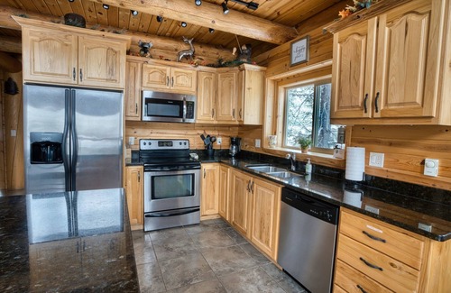 Island Park Cabin | Trails Edge at Ponds Lodge - Cabin 24