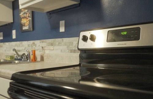 Akron House | Tranquil 2-bedroom house with WiFi in Akron