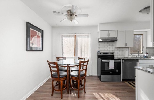 Davenport House | Tranquil 2BR Townhome~ Close to City Charm