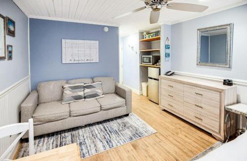 Litchfield by the Sea Apartment | Tranquil 3rd Flr Resort View King Room