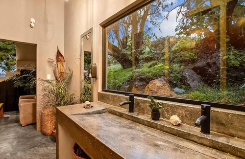 Tepoztlan House | Tranquil 5BR Retreat with Infinity Pool & Lush Mountain Views