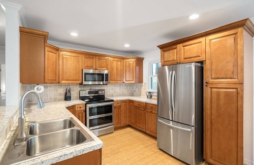 Cary House | Tranquil Cary Hideaway- Mins to Downtown/Wake Med/NC State .Newly Furnished!