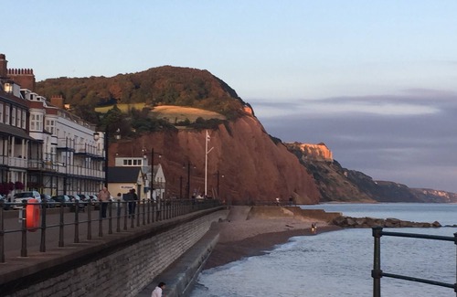 Bicton Cottage | Tranquil Cottage in Devonshire Countryside Near the Beautiful South Devon Coast