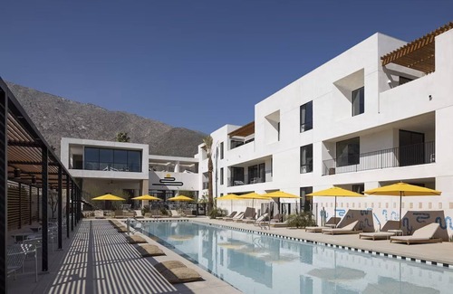 Downtown Palm Springs Hotel | Tranquil Escape w/Pool, Free Bike, Weekly Yoga Class, Cozy Poolside Lounges