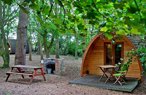 West Stow House | Tranquil Glamping Pod-Pet Friendly, No deposit