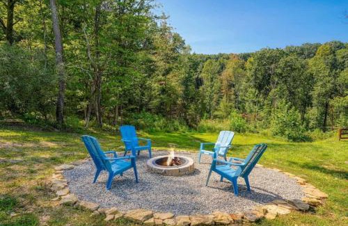 Hallsville House | Tranquil Heights Cabin in Hocking Hills
