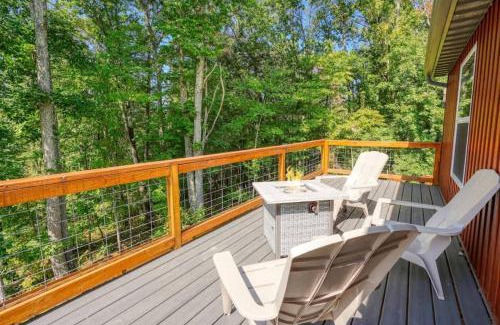 Hallsville House | Tranquil Heights Cabin in Hocking Hills