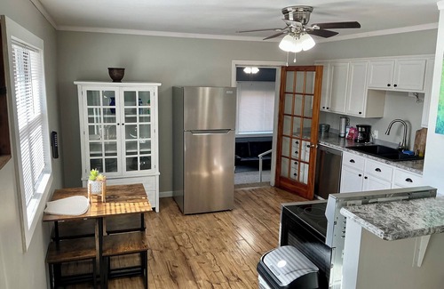 Stendal House | Tranquil Hideaway: Your Private Lakefront Retreat