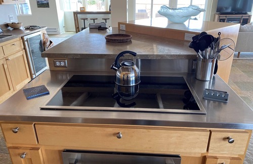 Moss Beach House | Tranquil Oceanfront Retreat with Breathtaking Views