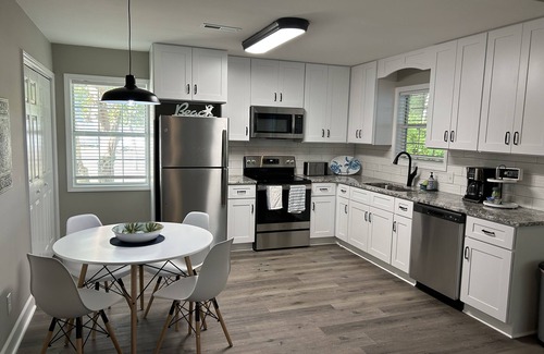 Murrells Inlet House | Tranquil Private Home, Heart of Inlet, easy walk to Marshwalk and Restaurants