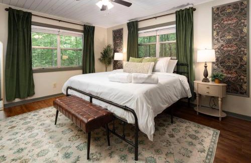 Dahlonega House | Tranquil & Stylish, Wineries, Hiking, 8min to Town
