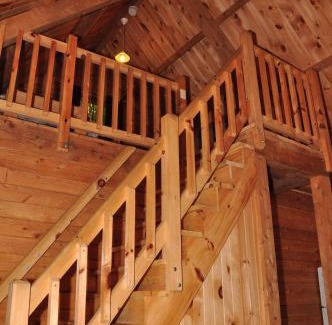 Sturgeon Bay Resort | Tranquil Timbers Deluxe Cabin 6