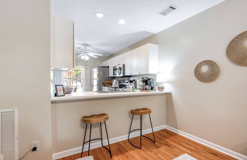 Auburn House | Tranquil townhome near campus with seasonal pool access & private patio