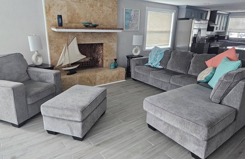 Port Richey House | Tranquil Waterfront Retreat Home