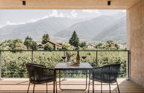 Laces Apartment | Traumurlaub: Studio "apfel" auf dem Bio Bauernhof Langstrein