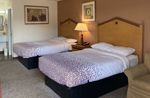 Hazen Hotel | Travel Inn Hazen Two Double Bed