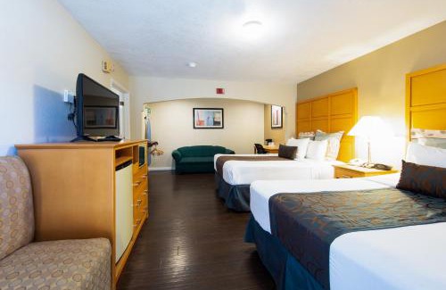 Merced Hotel | Travel Lodge by Wyndham Merced Yosemite