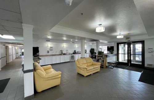 Carlin Hotel | Traveler's Inn Carlin NV near Elko