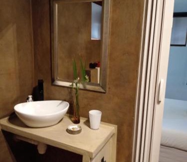 St. Lucia Apartment | Travelers Nest