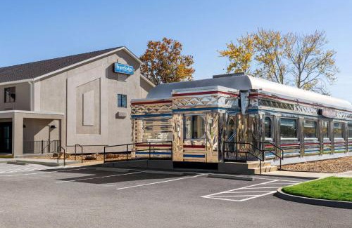 Dexter Hotel | Travelodge by Wyndham Dexter