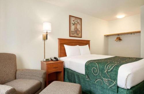 Dunsmuir Hotel | Travelodge by Wyndham Dunsmuir
