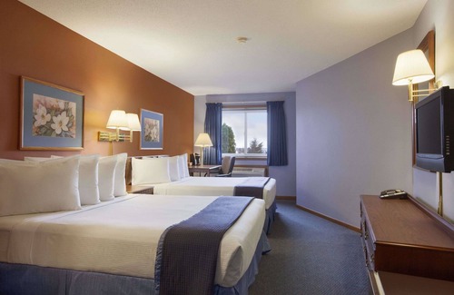 St. Cloud Hotel | Travelodge by Wyndham Motel of St Cloud