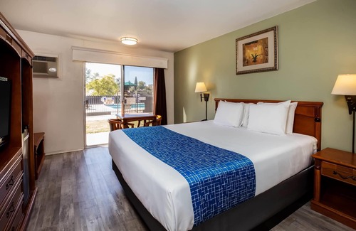 Red Bluff Hotel | Travelodge by Wyndham Red Bluff South of Redding