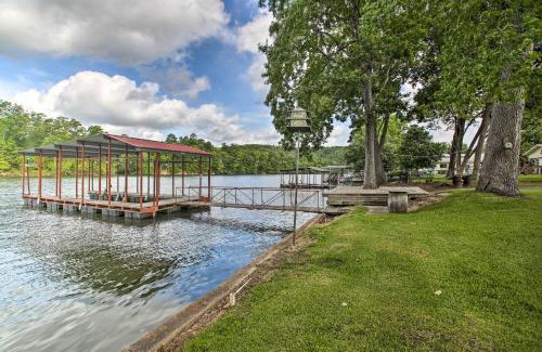 Mid America House | Treasure Isle Riverfront Home Pets Welcome!