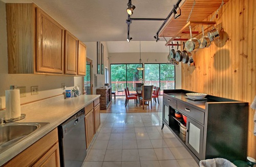 Los Gatos House | Tree-Lined Los Gatos Home w/Spacious Deck!