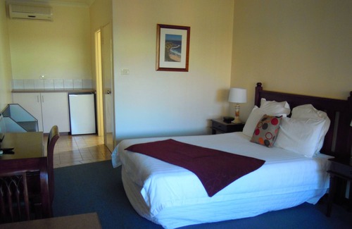 Walpole Hotel | Tree Top Walk Motel