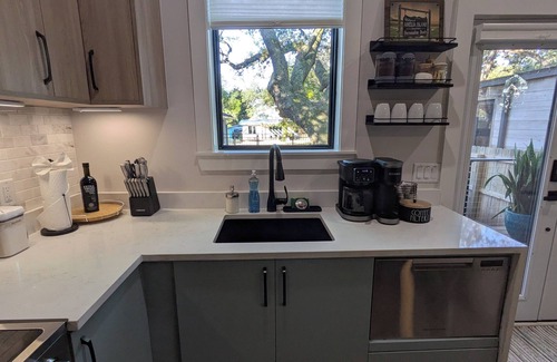 Fernandina Beach Cottage | Tree View Cottage - A Tranquil Getaway in Fernandina Beach