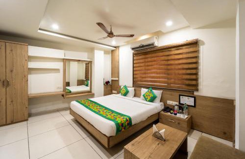 Bhopal Hotel | Treebo Ashirwad Regency