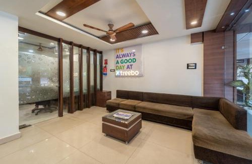 Bhopal Hotel | Treebo Ashirwad Regency