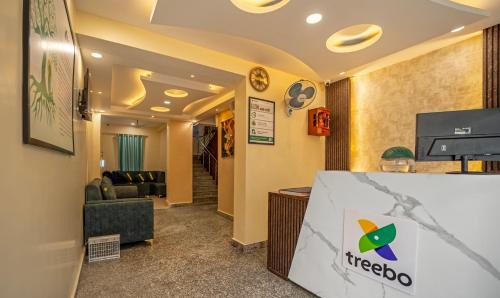 Patna Hotel | Treebo Taj Square, 10 Mins From Airport