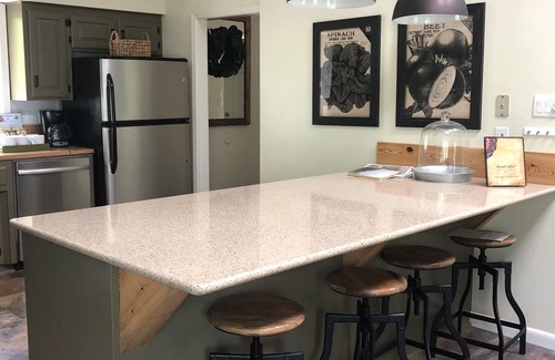 Mount Ida Condo | Treehouse Condo at Mountain Harbor Resort