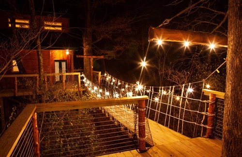 Equality Cabin | Treehouse Hot Tub Cabin-Closest Cabins to Garden of the Gods-Shawnee Forest