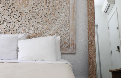 Northeast Miami Apartment | Treehouse Hotel