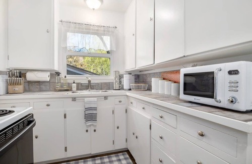 Ben Lomond House | 'Treehouse' in the Redwoods - sleeps 4!