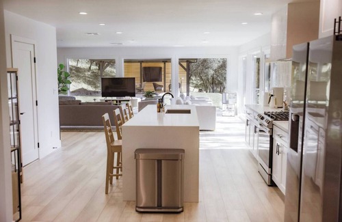 Auburn House | Treehouse Overlook at Lakewood